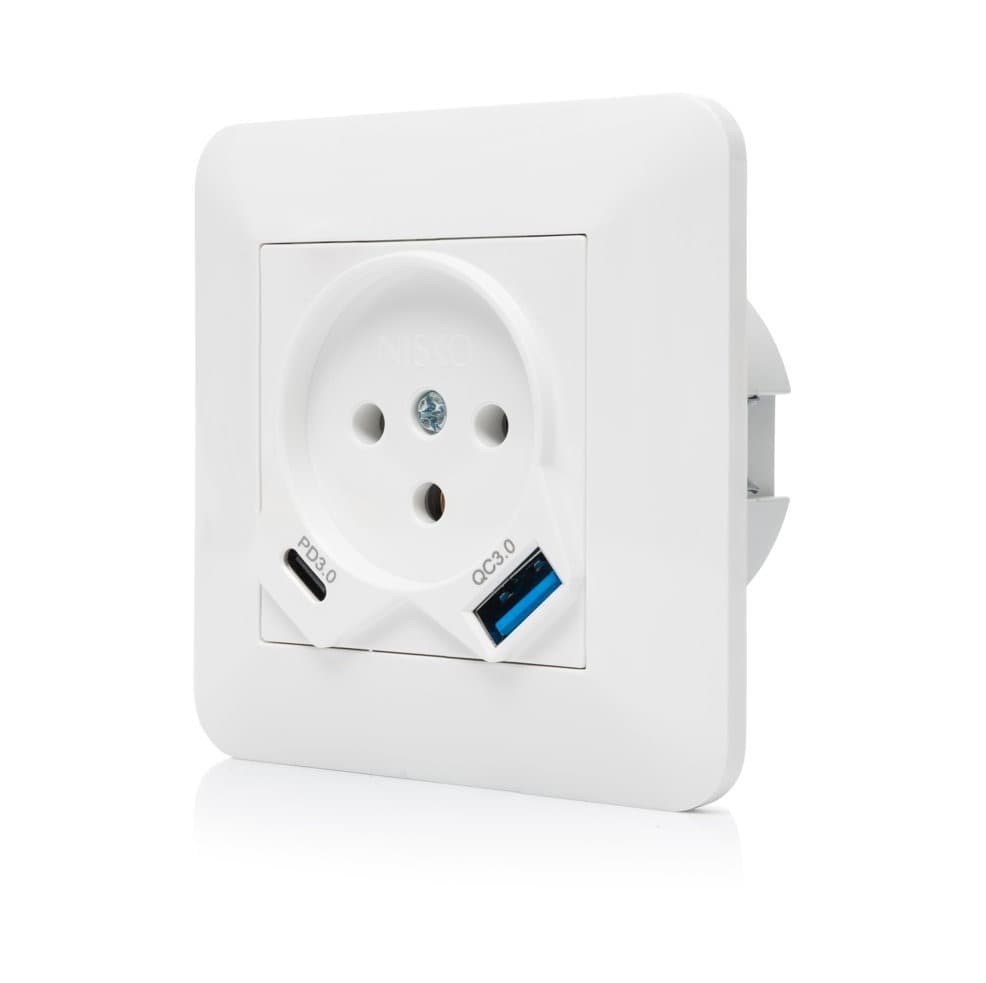 שקע חשמל עם מטען USB כפול מהיר TYPE C+A PD באריזת בליסטר
